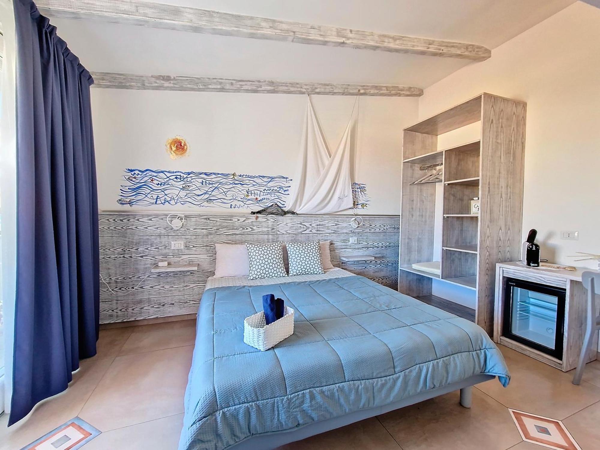 Hotel L'Onda Marina à Castelsardo Extérieur photo